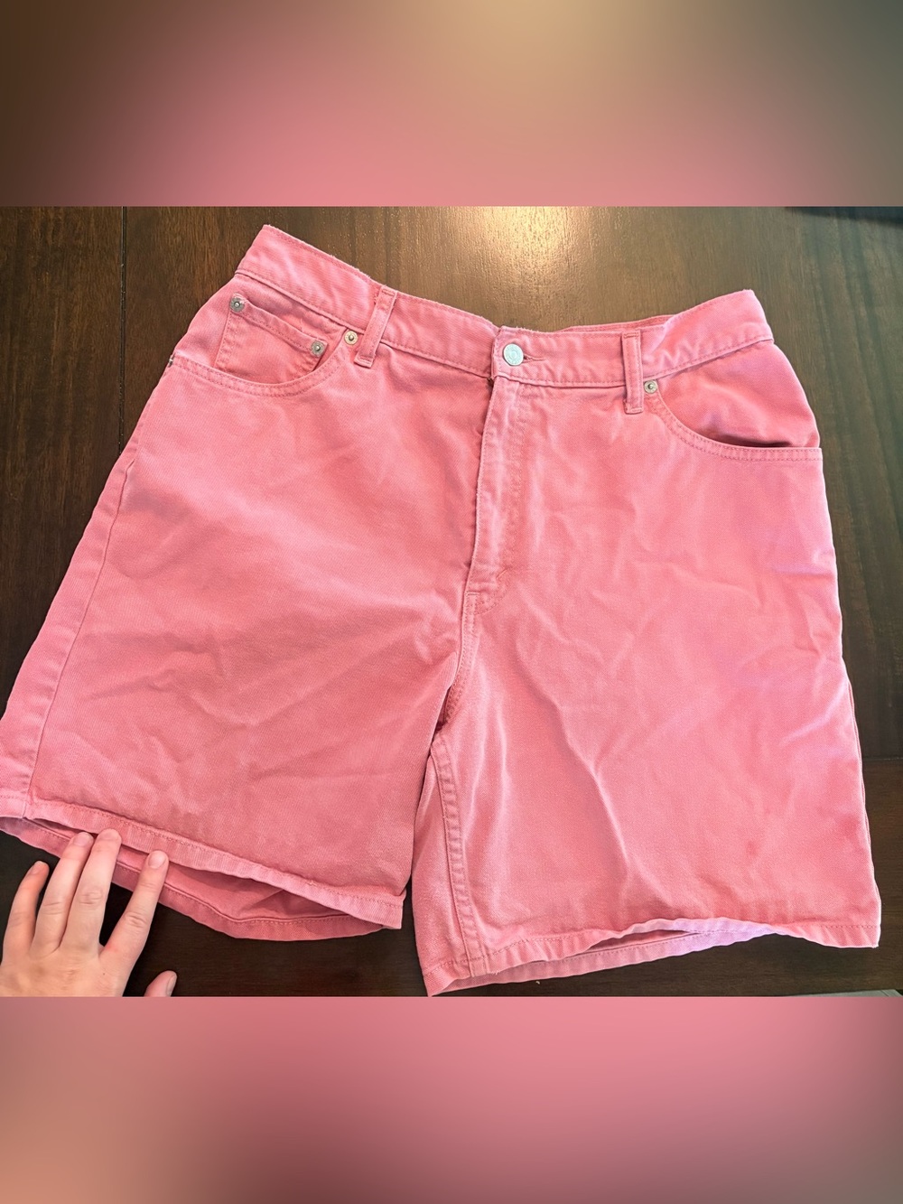Levi’s Light Pink Denim 550 Women's High Waisted Jean Shorts Sz 14 Summer Fall